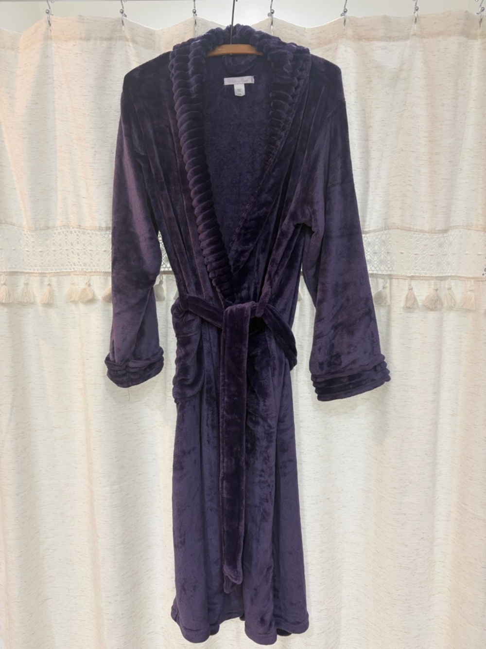 White Mark Plush Shawl Collar Robe in Deep Purple